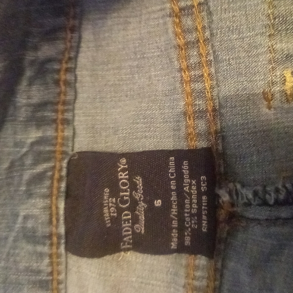 Faded Glory Shorts womans size 6 - Picture 6 of 9